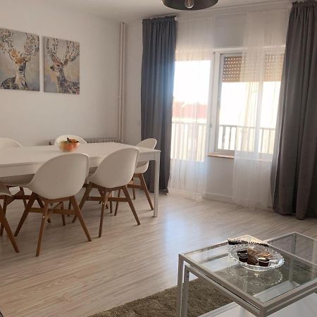 VuT Ávila Centro Ciudad Esterno foto