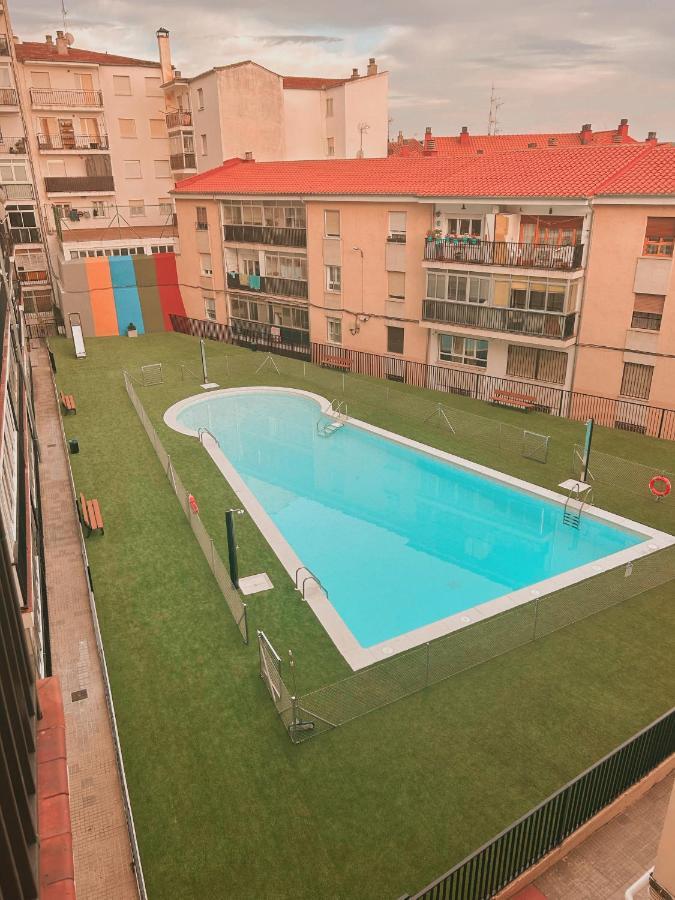 VuT Ávila Centro Ciudad Esterno foto